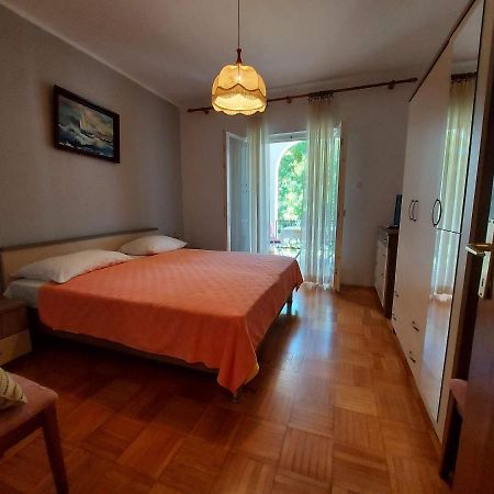 Apartments Fam Tomasic Baška Zewnętrze zdjęcie