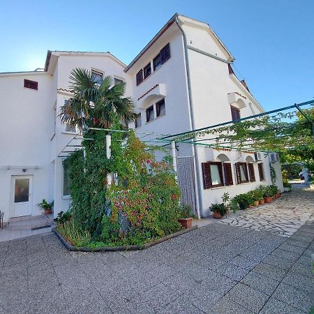 Apartments Fam Tomasic Baška Zewnętrze zdjęcie