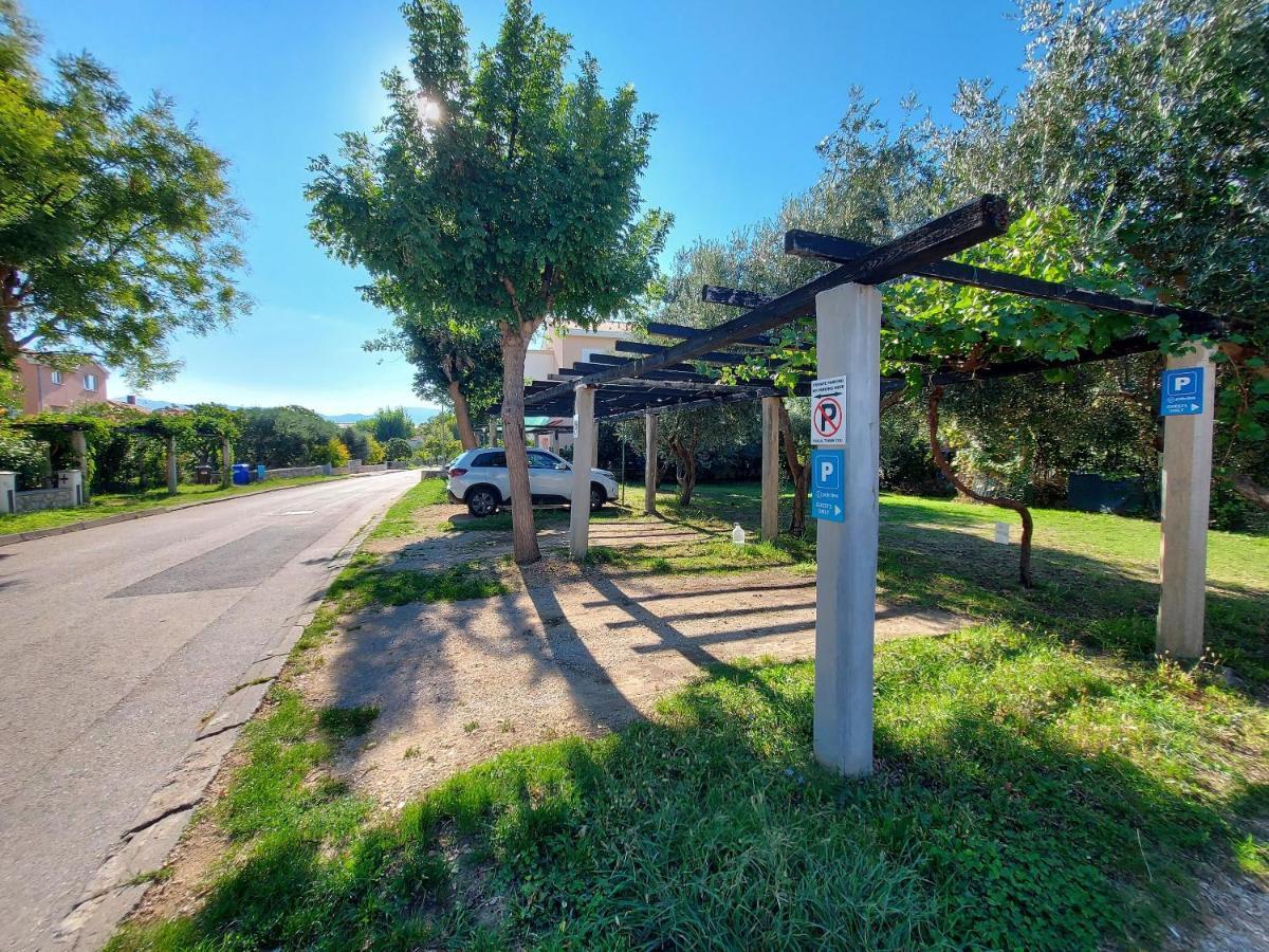Apartments Fam Tomasic Baška Zewnętrze zdjęcie