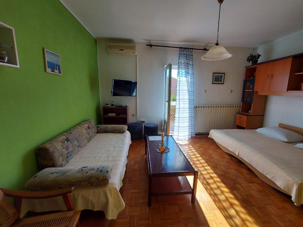 Apartments Fam Tomasic Baška Zewnętrze zdjęcie